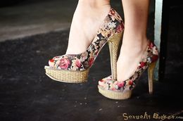 Two masters surrounded and face-fucked a hot mom