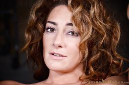 Savannah Fox squirting while being hard raped by two guys