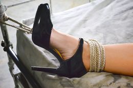 Green-eyed MILF likes when a black pipe fills her cunt