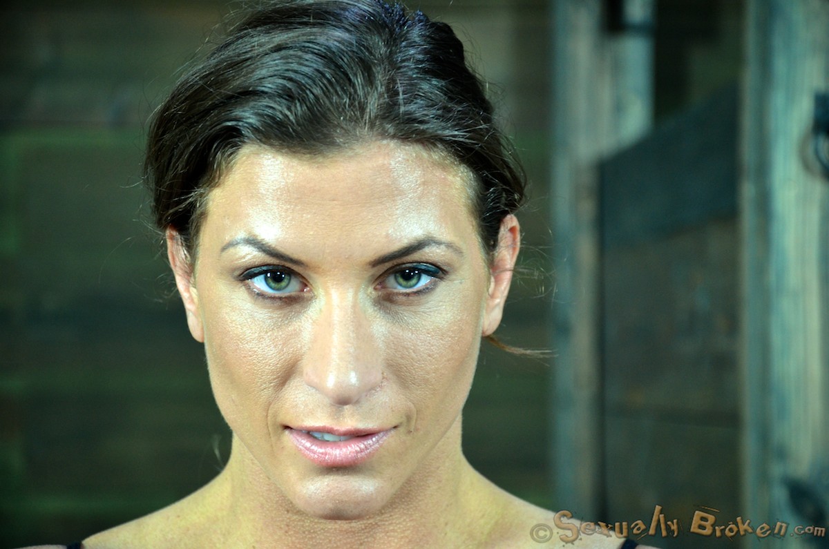 Lovely ebony slut is waiting for her master